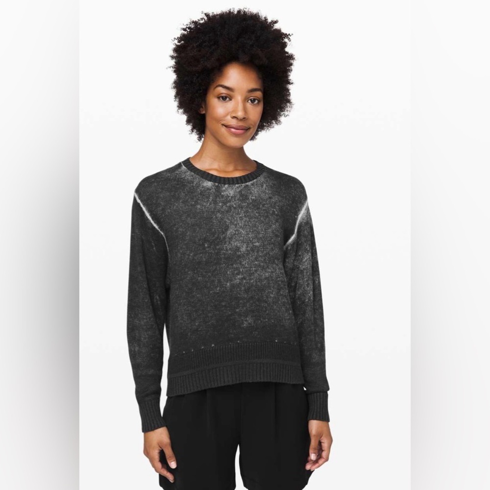 Lululemon Hazy Day Sweater
Black / Alpine White